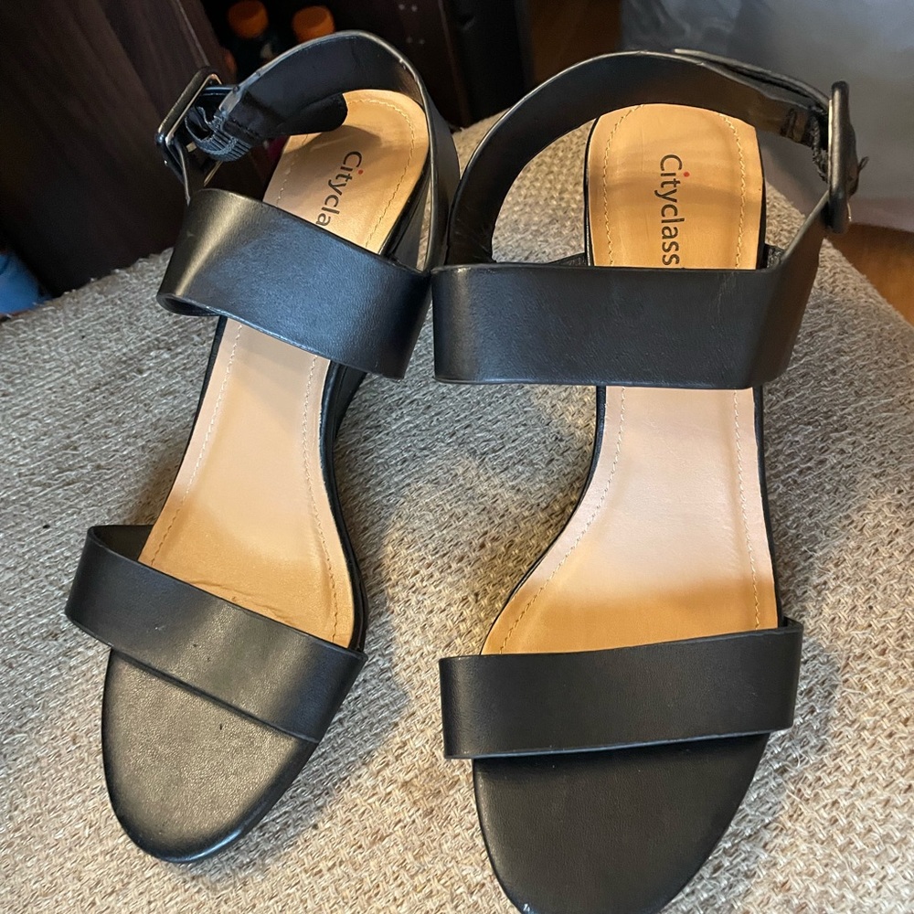 Black Women's Sandals